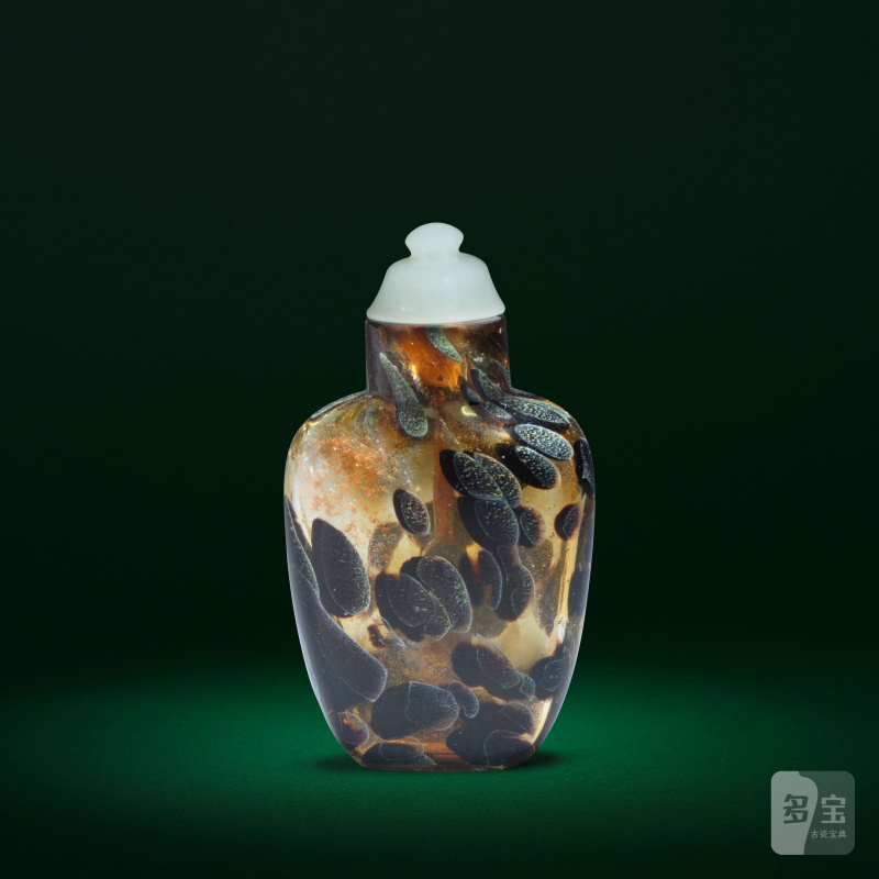 十八世紀 仿玳瑁玻璃鼻烟壺 | A GLASS 'TORTOISESHELL' SNUFF BOTTLE - 图2